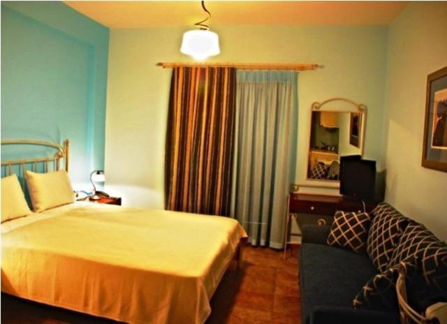 Guesthouse Michobeis Kamarína Szoba fotó