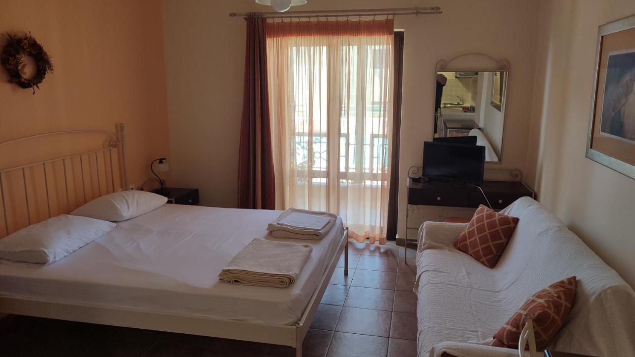 Guesthouse Michobeis Kamarína Kültér fotó